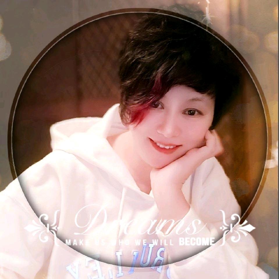 箐箐（航拍爱好者）