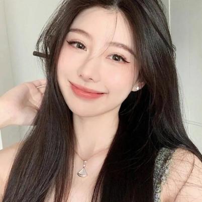 莉莉-