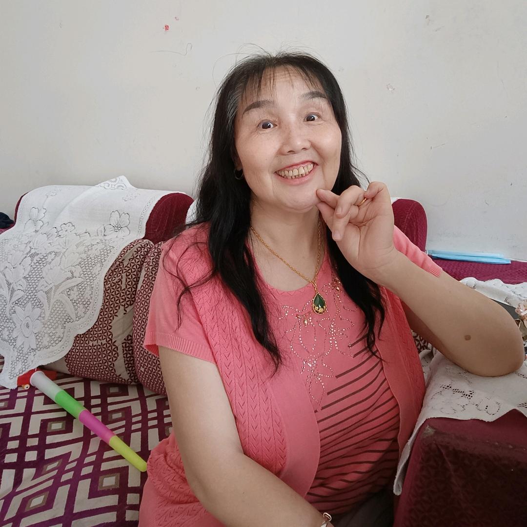 李秀英