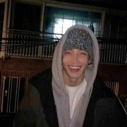 寡妇半夜敲我门