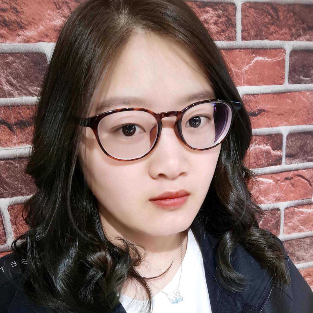 快乐的霞儿