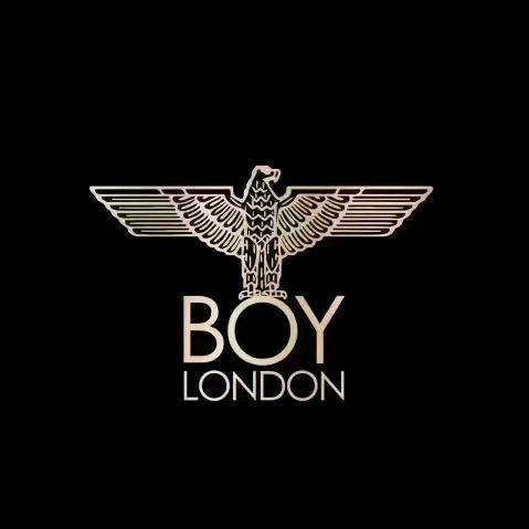 哈西万达一楼BOY