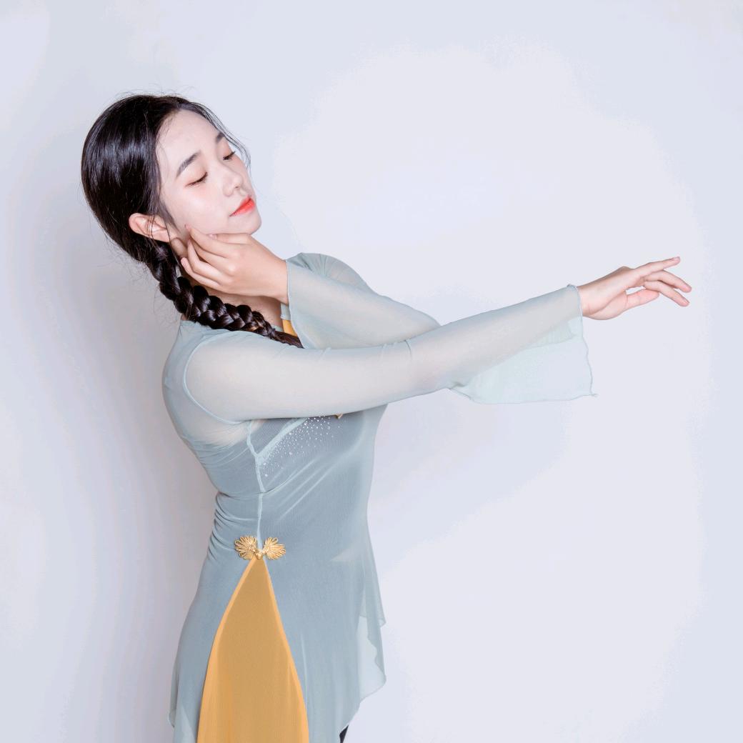 蓝天白云(73年正月十四)的老牛