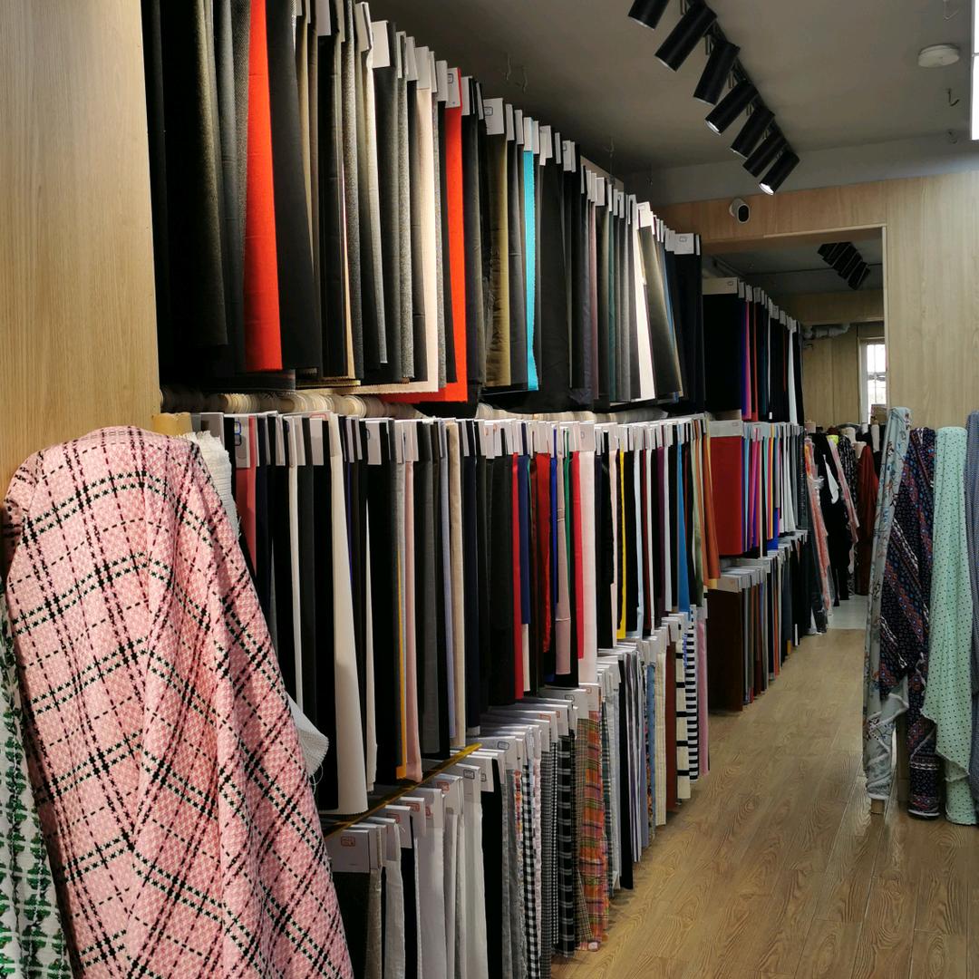 用户9910255681726稀奇莱布庄