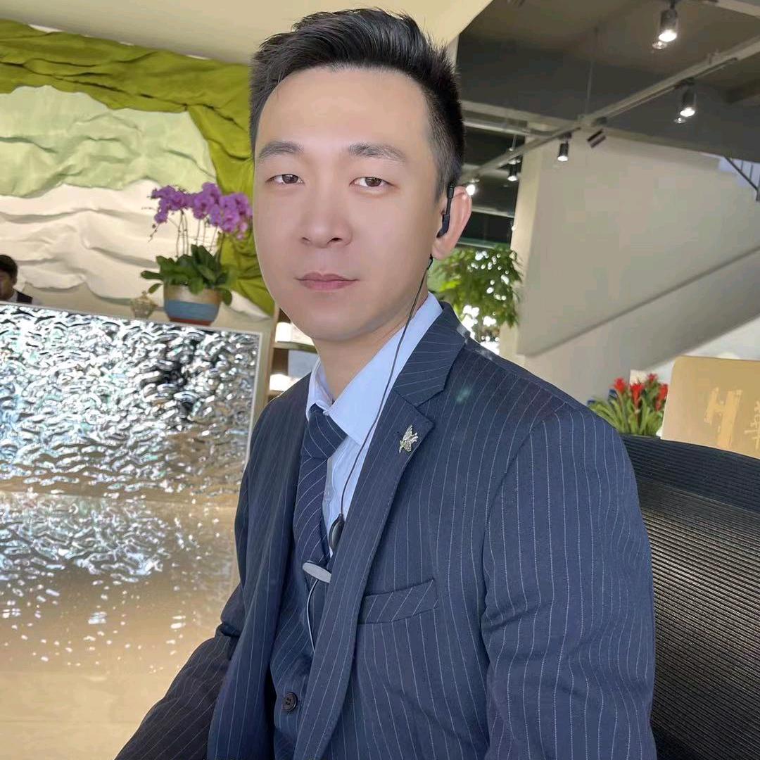 刘里刘气💯.