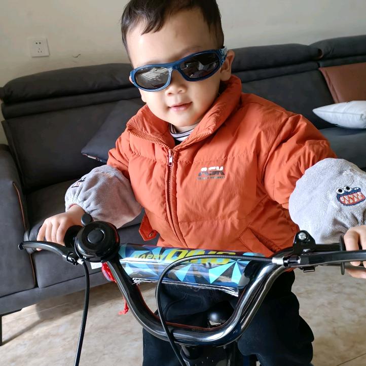 邛崃十三棒棒鸡，香肠腊肉小火锅，辣子鸡