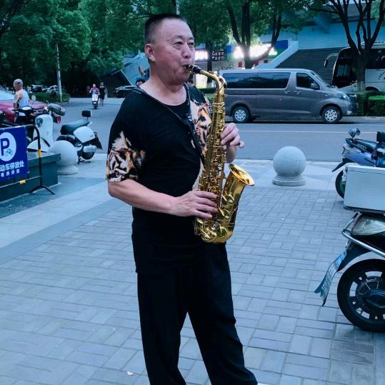 摇摇