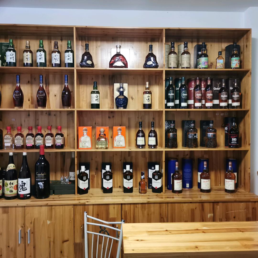 蒙自品酒商行张俊勇