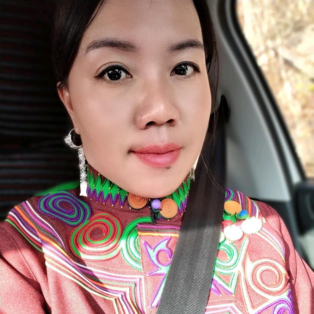 单亲妈妈小娅