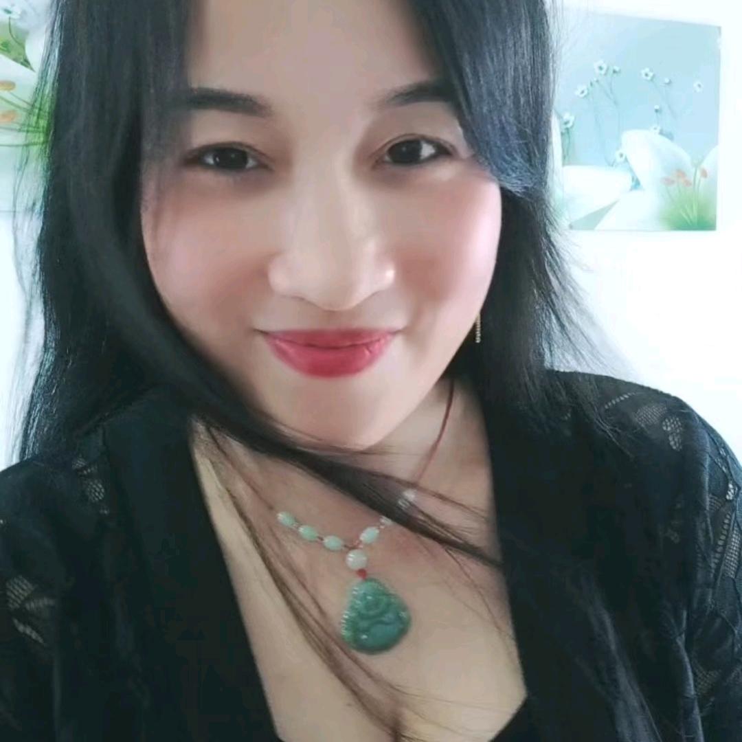 开心果☞爱唱歌🎤(晚上8点开播)