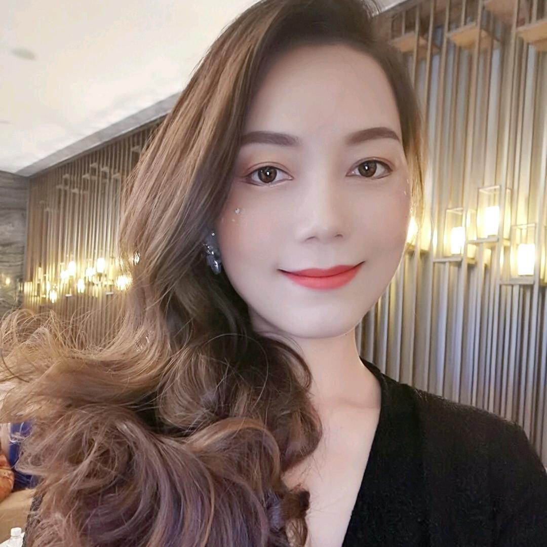 重庆汽博轻体塑型玥姗