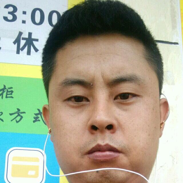 韩小龙