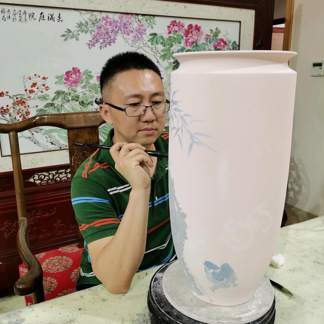手德瓷苑侯哥找瓷