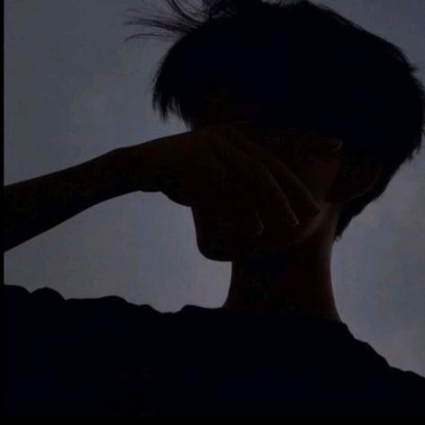 炴