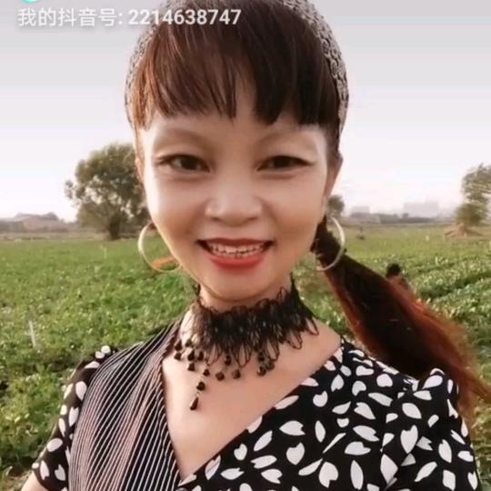 重庆秀秀晚九点半开播