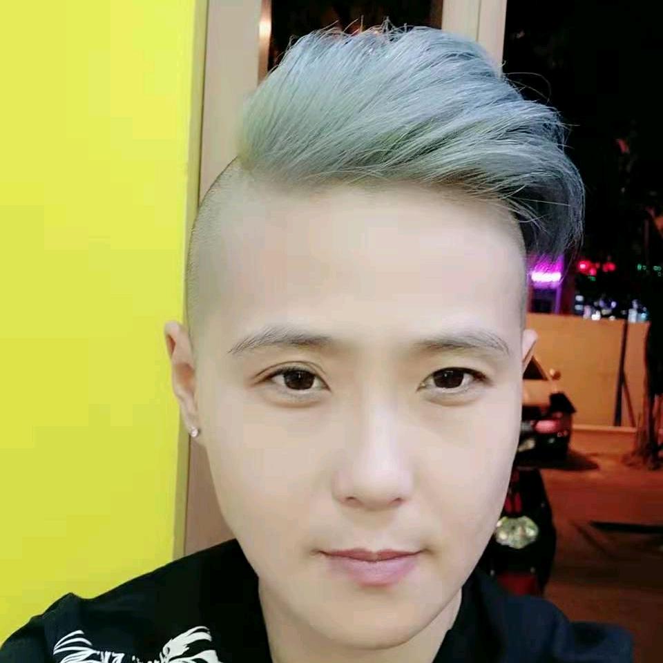 抚顺市顺城区黄灯笼串串香饭店