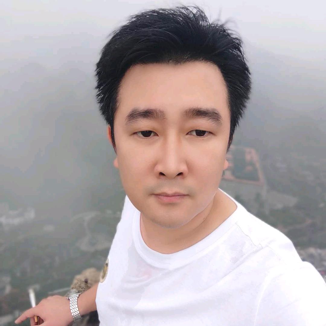 白云飞