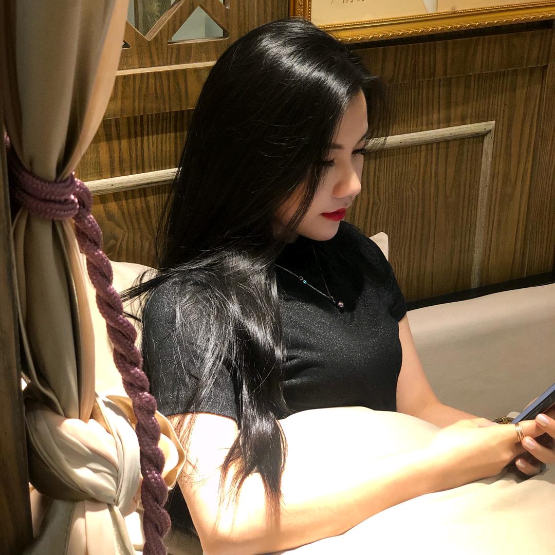 萱小姐