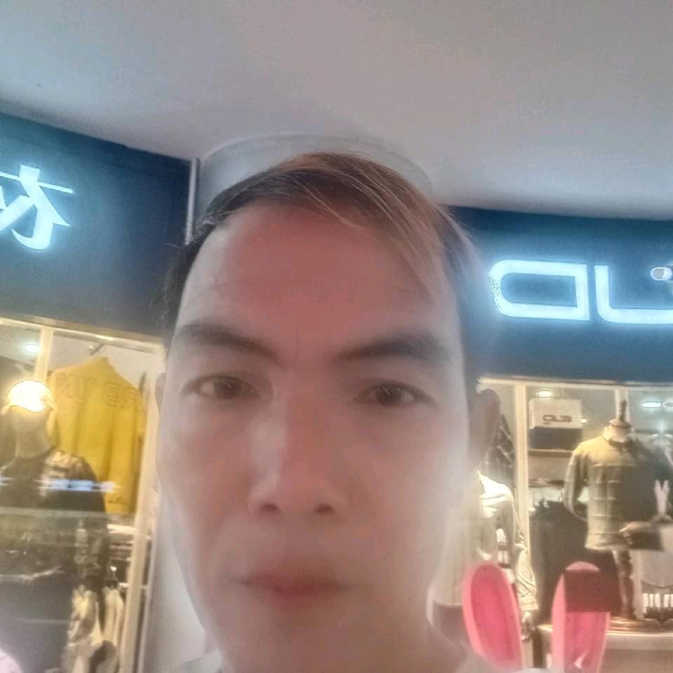 黄忠林