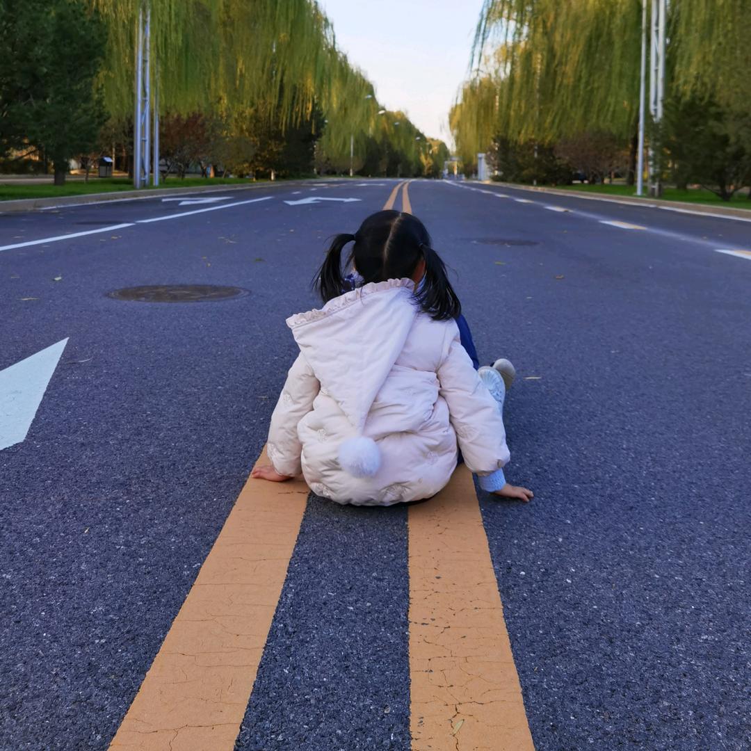 嘟……de一声