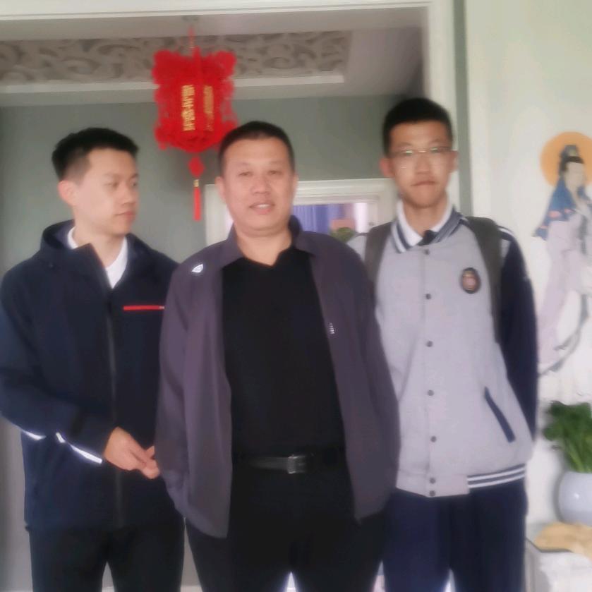 襄汾县众合健身创始人陈江波，朋友多多关注