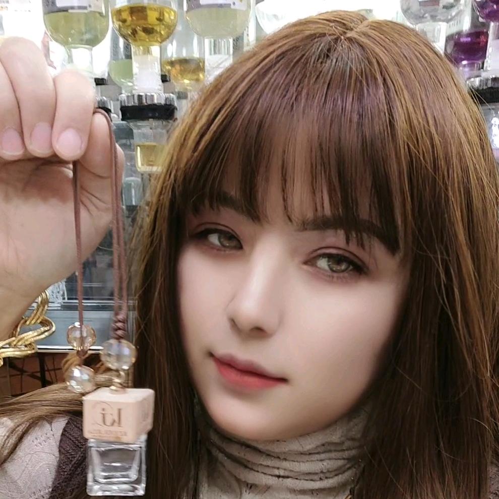 伊宁市怡身板香水店