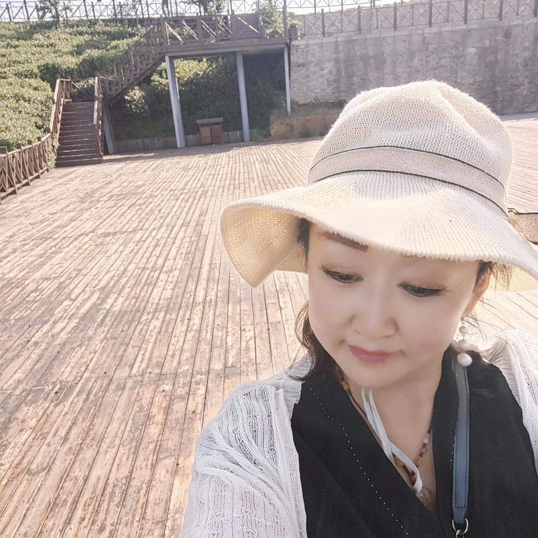 小酒窝🌷🌷🌷