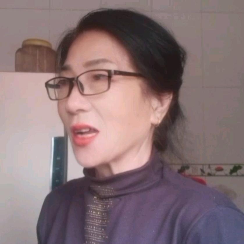 七十二岁的喜婆婆