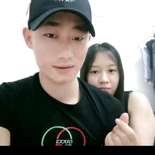 卖拌菜的小婆娘