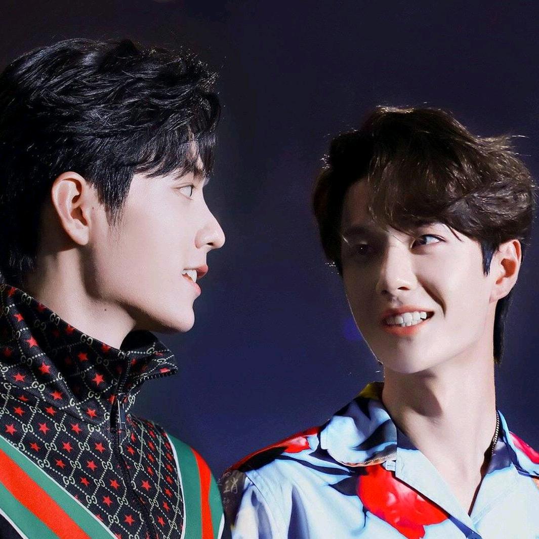 🐷吹个五彩的泡泡