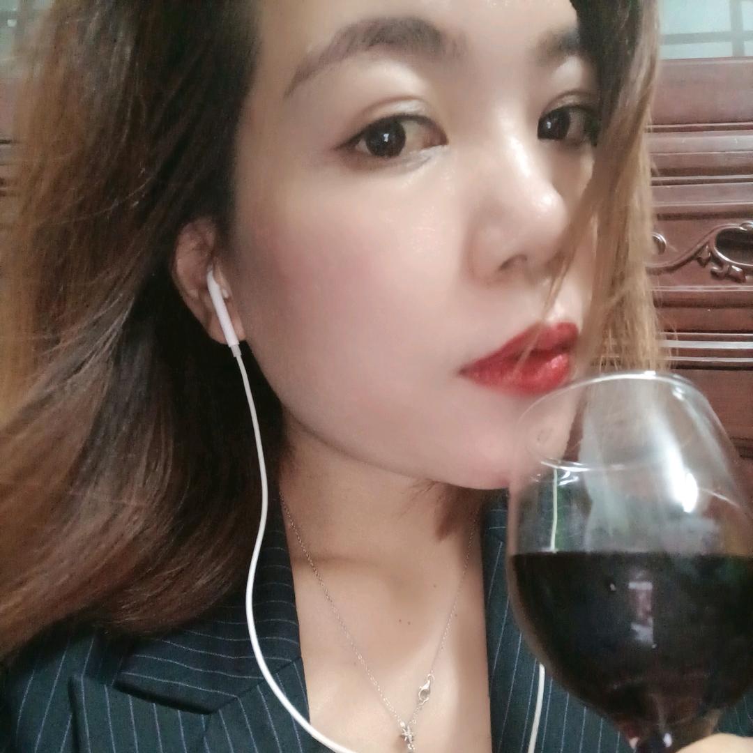 火锅小姐姐