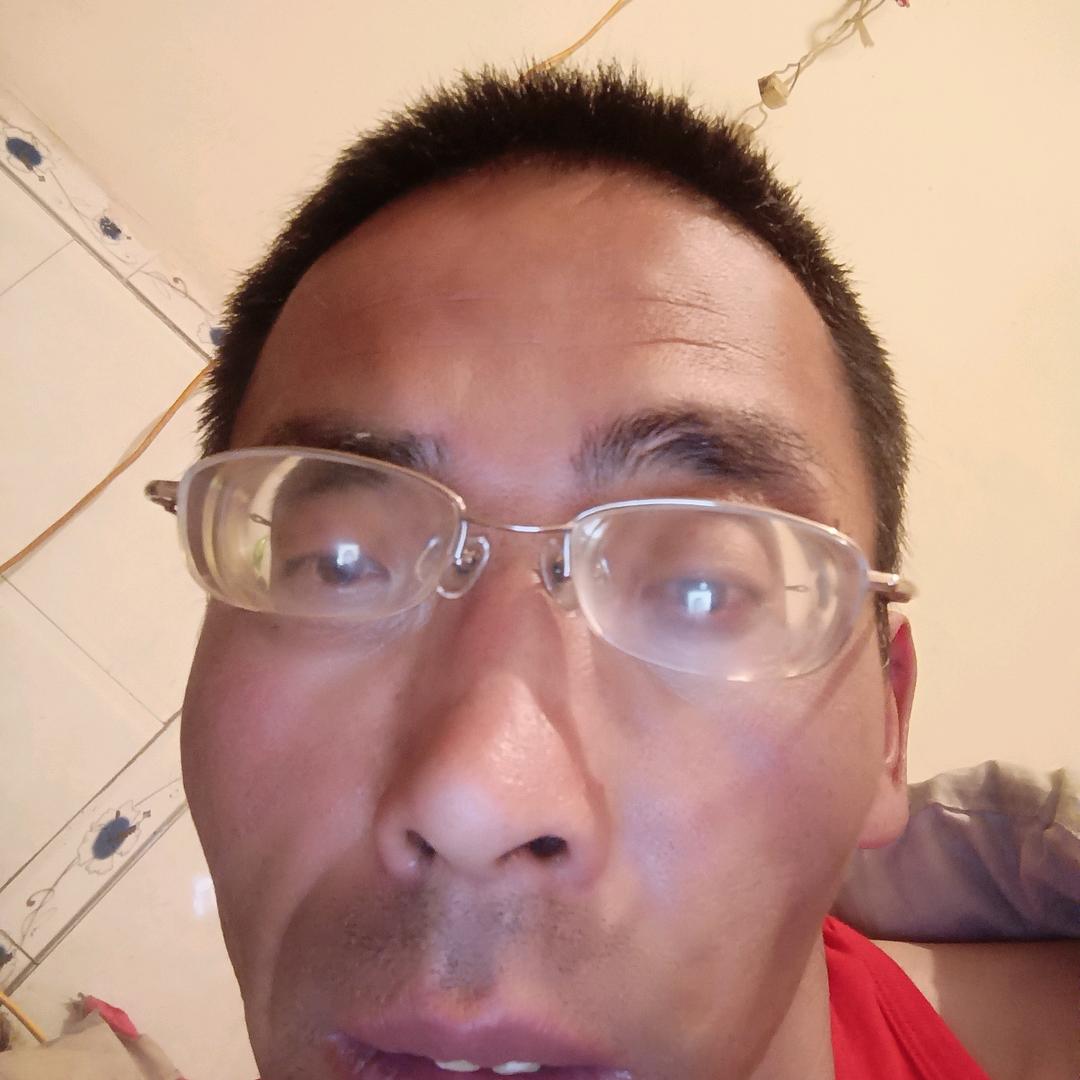 我们夫妻俩个人是残疾人