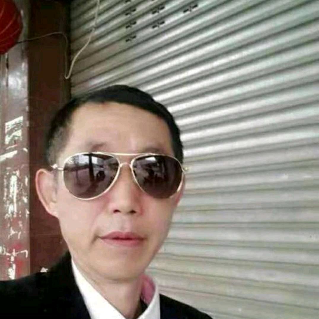 快乐的汪二少爷！拒绝私聊，谢谢！