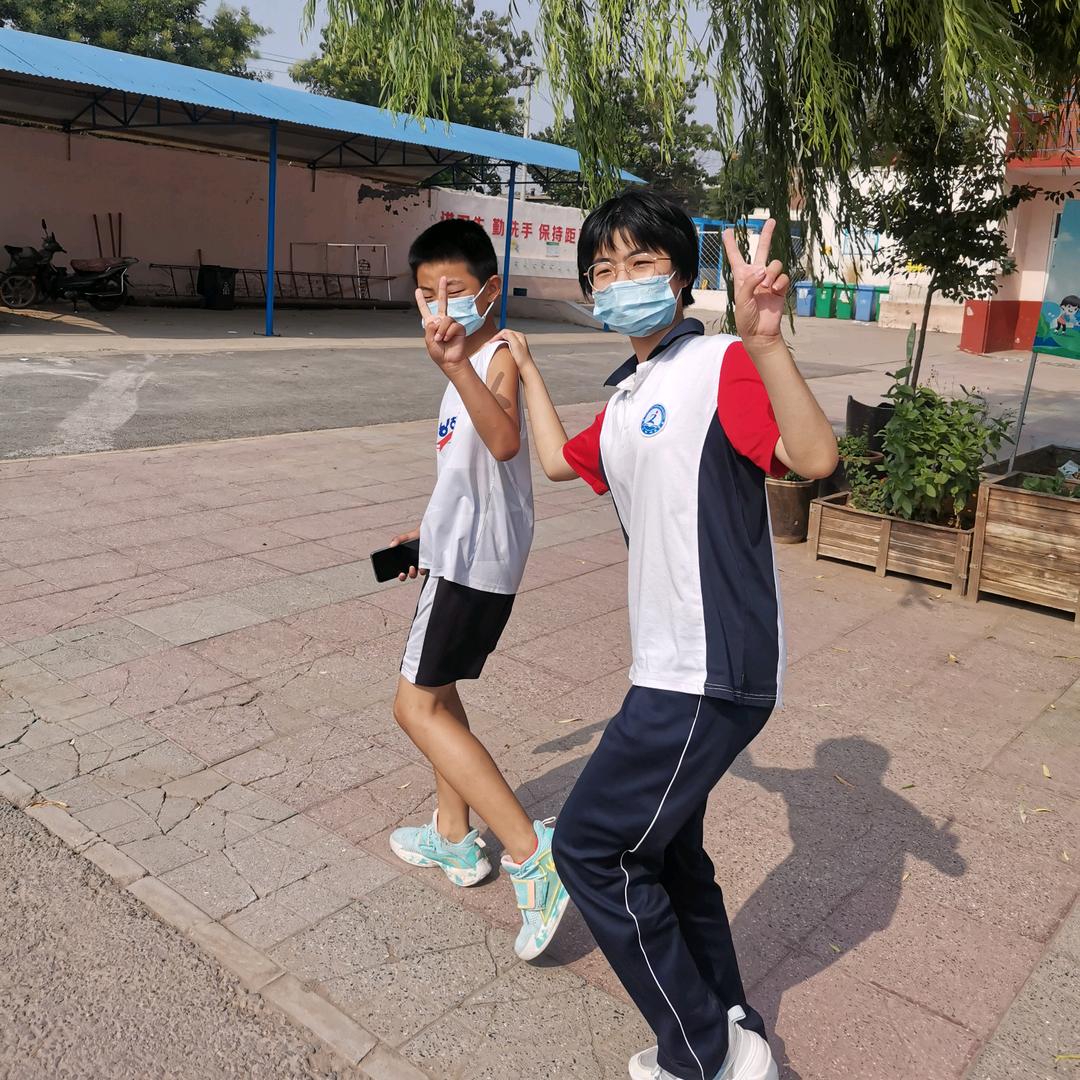 摆摊卖老面包子的80后