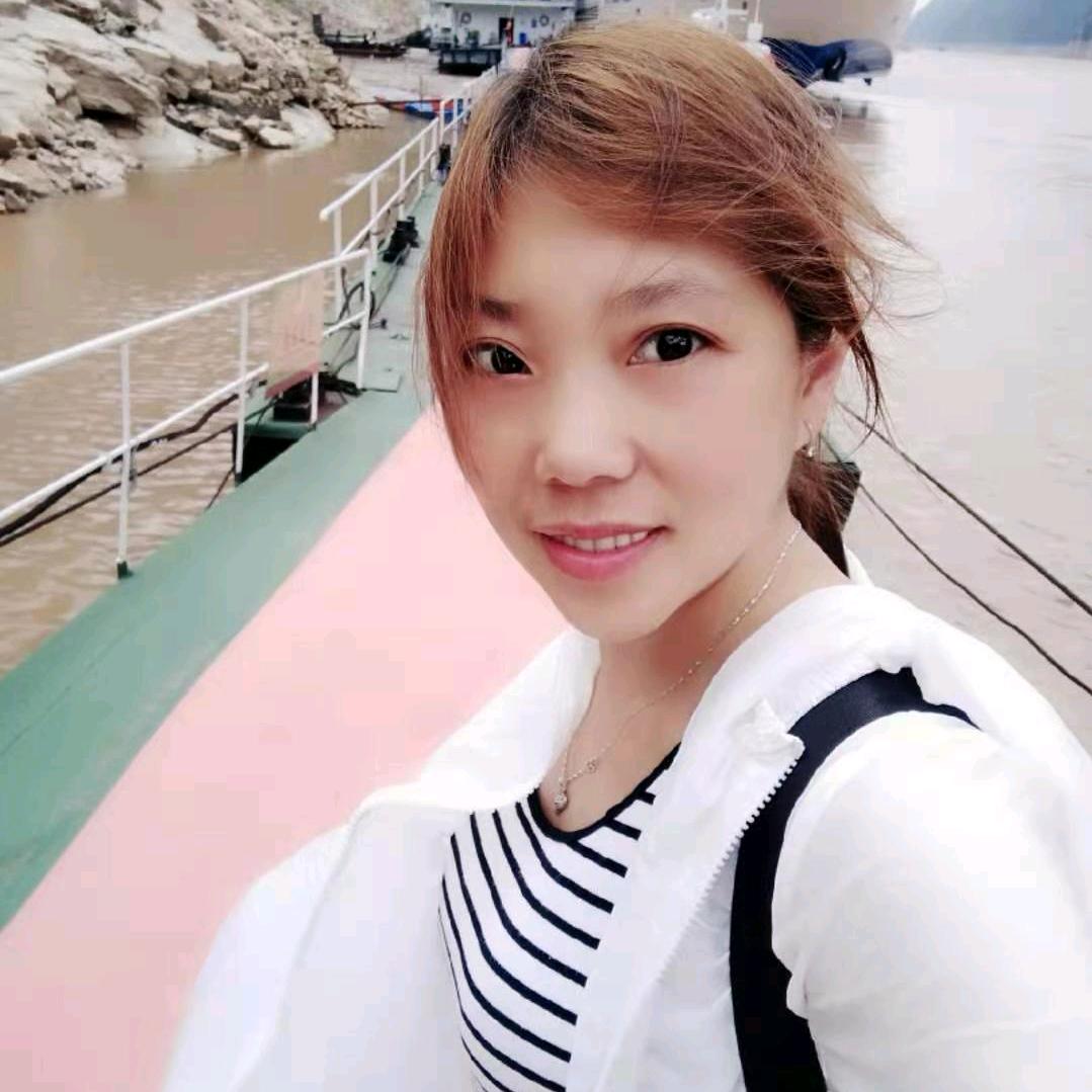 四个孩子的妈妈(橱窗带货)