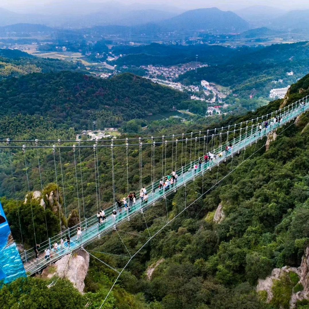 马仁奇峰导游小肖