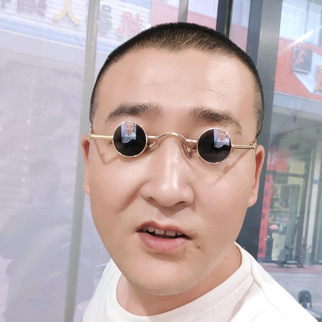 猪汤哥—连蓬
