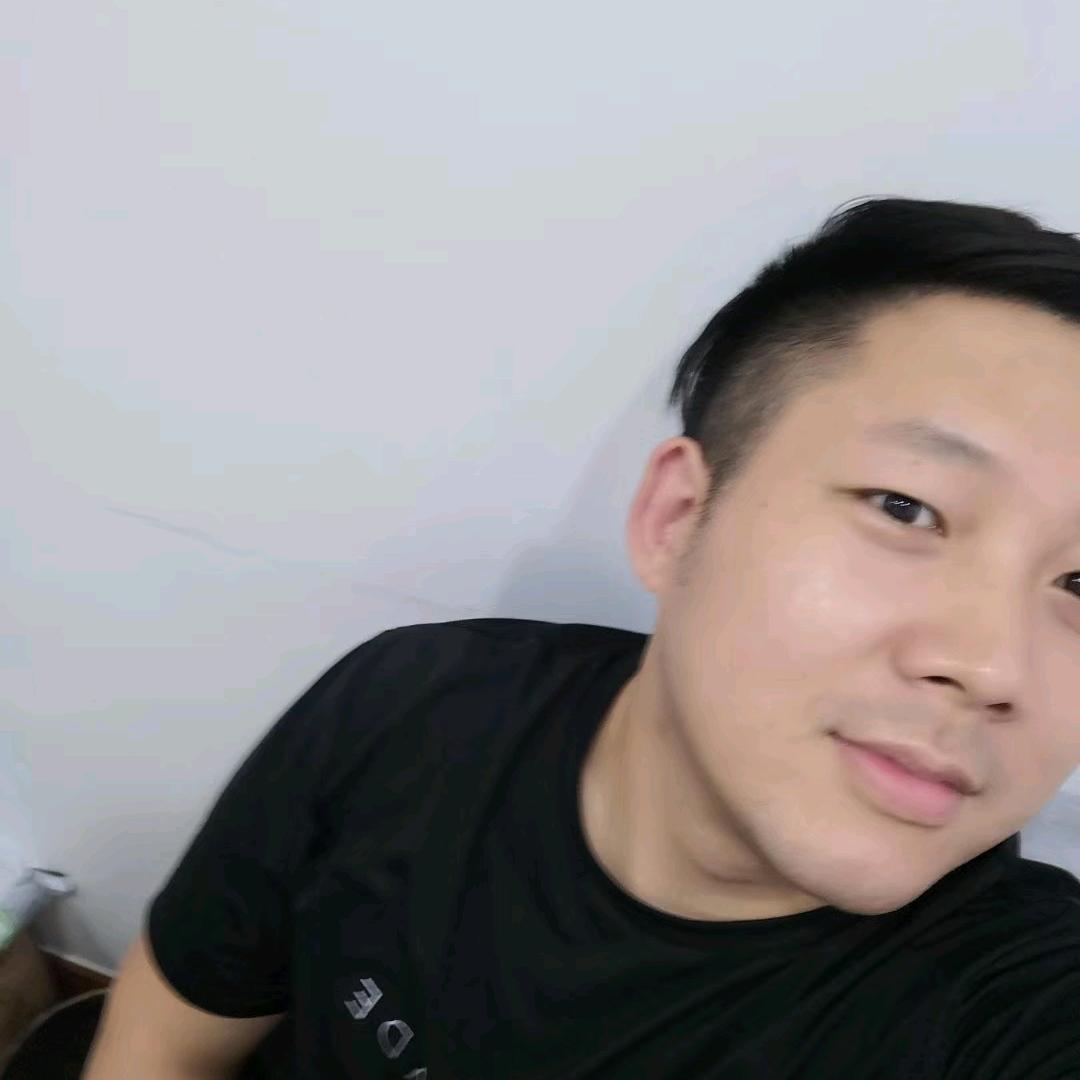 爱撸铁的海老板