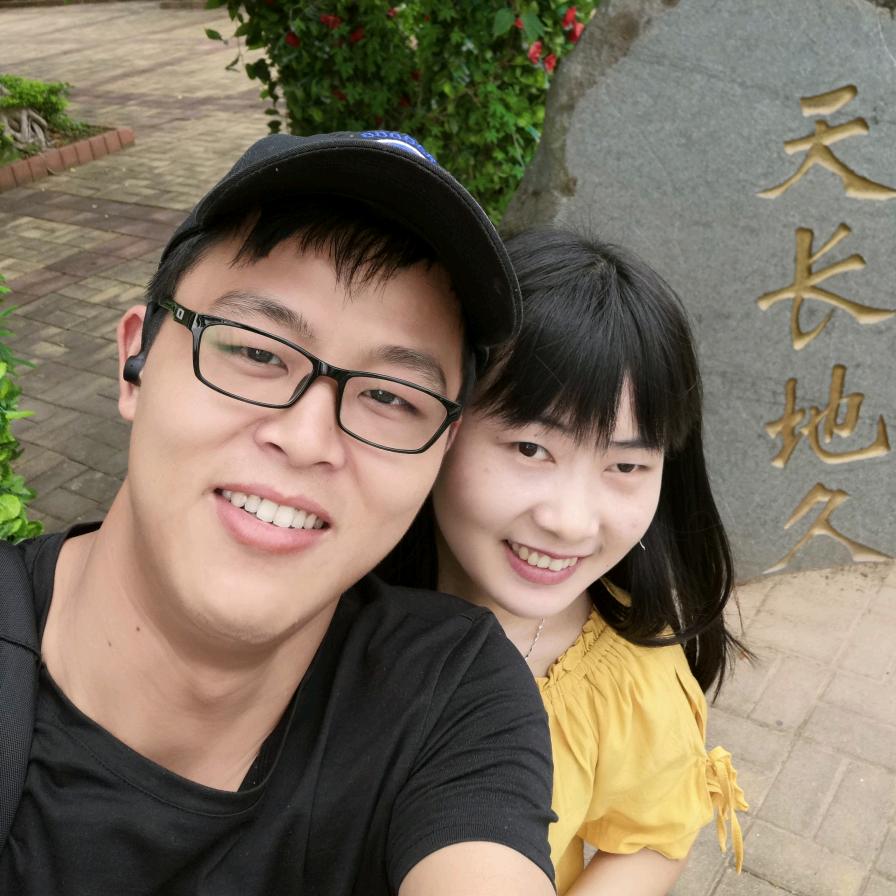 宏林服装