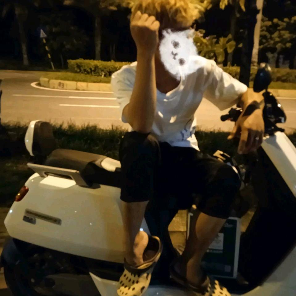 李阳阳