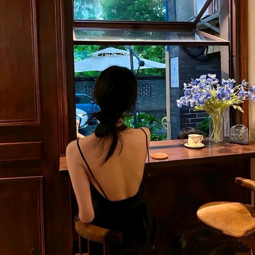 岳奕辰的美少女妈咪-💜