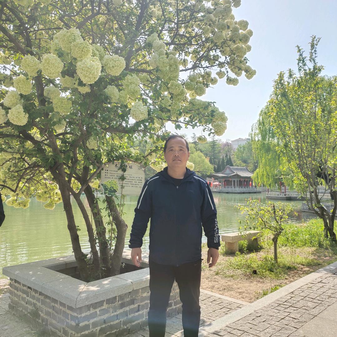 体育老师爱二胡