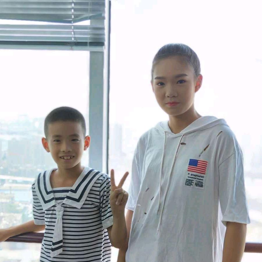 佳伟妈咪