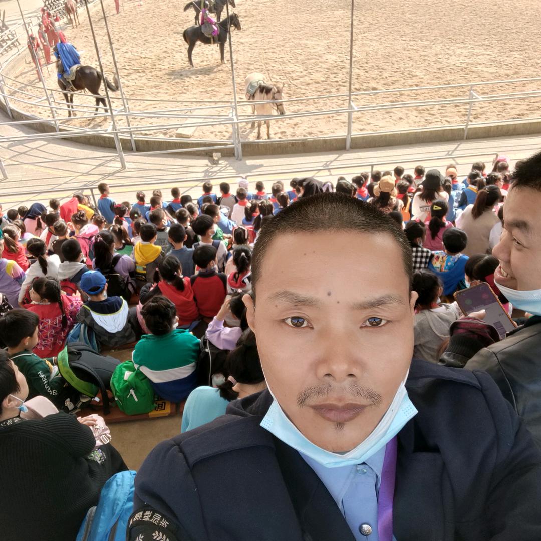 (小名小地主)