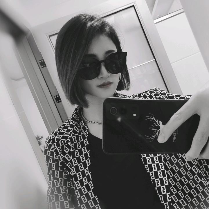 短发姐