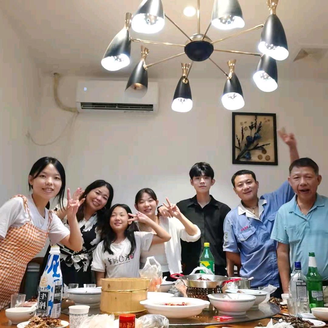 翁琴英