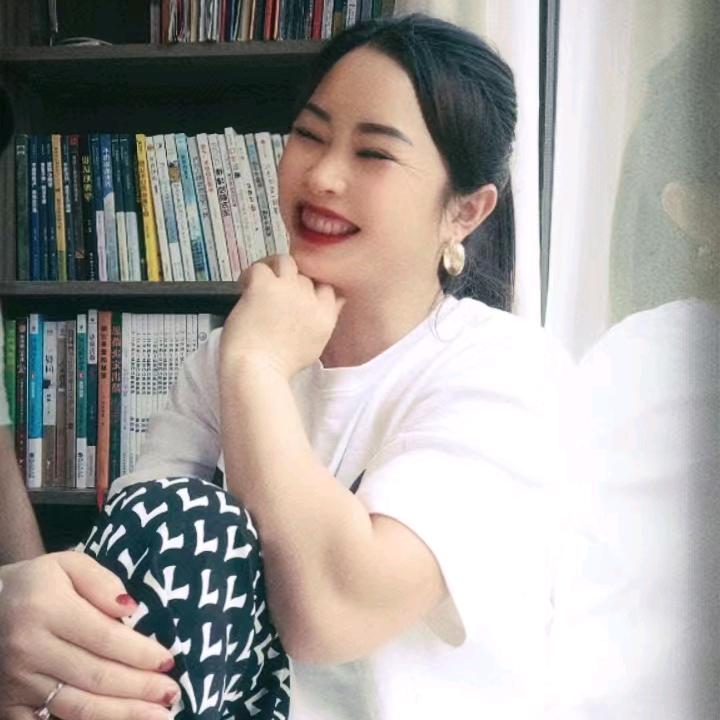静姐运动瑜伽服