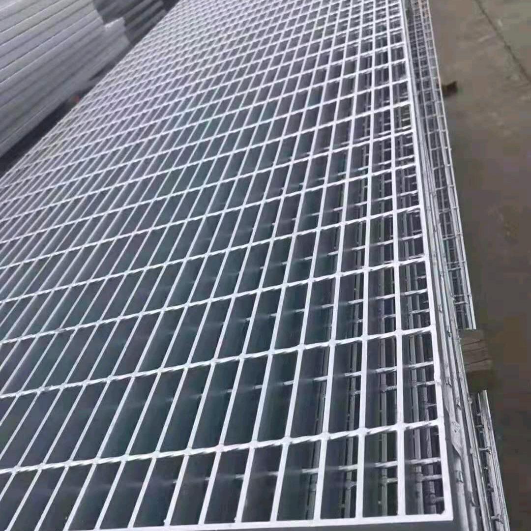 标博钢格板厂