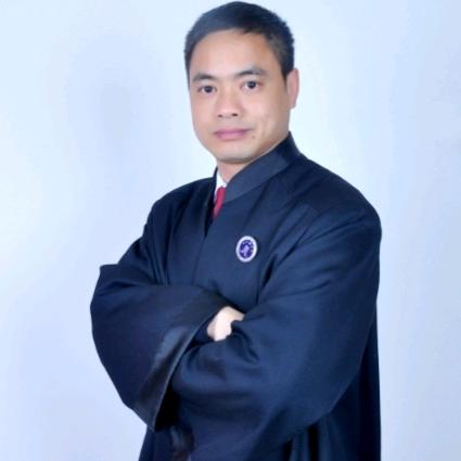 昭通律师何兴权