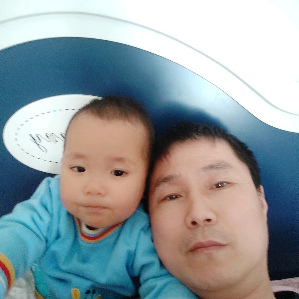 绿洲业委主任老陆